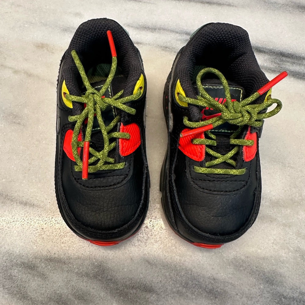 Nike Baby Air Max 90 Sneakers color Black Asparagus  size 5